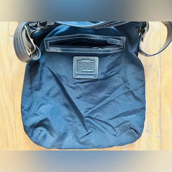 Vintage Coach Large Shoulder Bag Black Leather Signature C Classic EUC - Picture 9 of 11